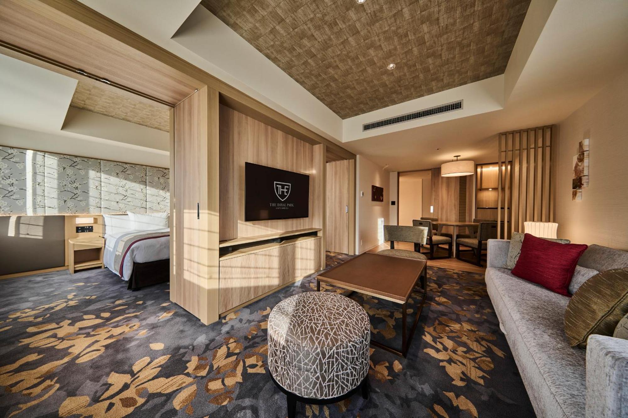 Hotel The Royal Park Umekoji